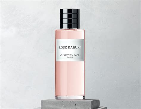 rose kabuki Dior perfume